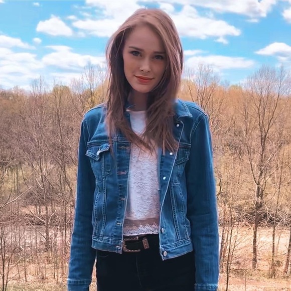 Meet your Posher, Crystal - Picture 1 of 1